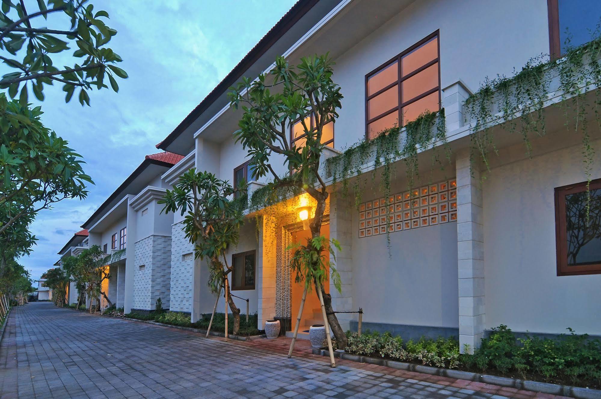 Taman Ayu Town House Aparthotel Legian  Exterior photo